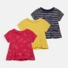 Friboo Niños PEPLUM HEM TEE 3 PACK - Camiseta Estampada - Red / Yellow /blue -Friboo comercio aca65ce28f41411c90b9ae9ac3a3bf0a